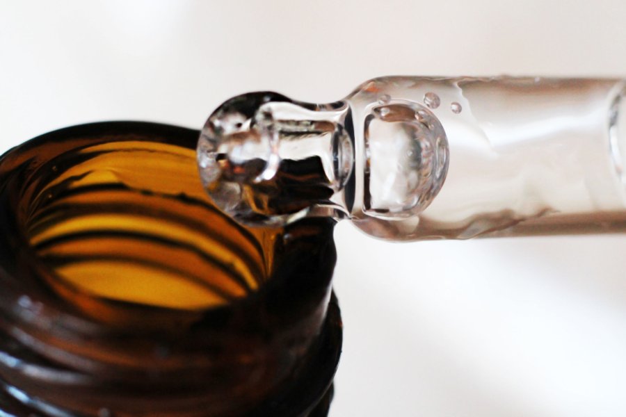Czy peelingi chemiczne można stosować latem?