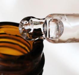 Czy peelingi chemiczne można stosować latem?