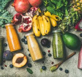 Soki z różnych warzyw i owoców stosowane w diecie sokowej.