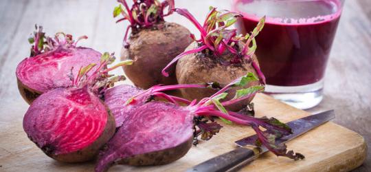 Dlaczego warto pić sok z buraka?