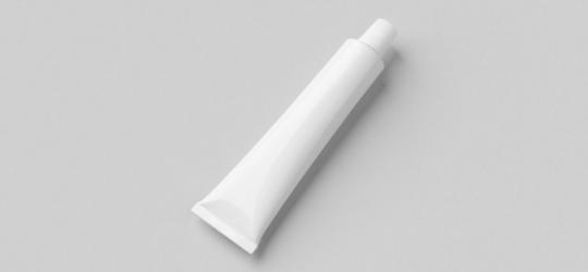 Tubka maści ichtiolowej.