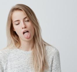 Suchość w ustach − przyczyny, leczenie