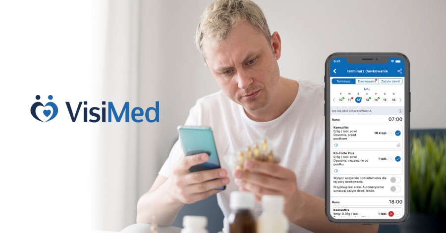Mężczyzna korzysta z telefonu. Obok smartfon z aplikacją VisiMed i logotyp.