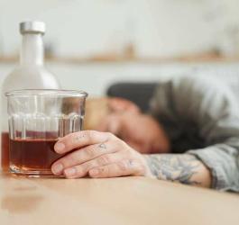 wszywka alkoholowa esperal Warszawa